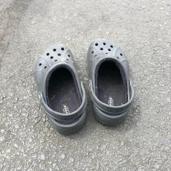 Youth Crocs with interior liner - Picture 3 of 5